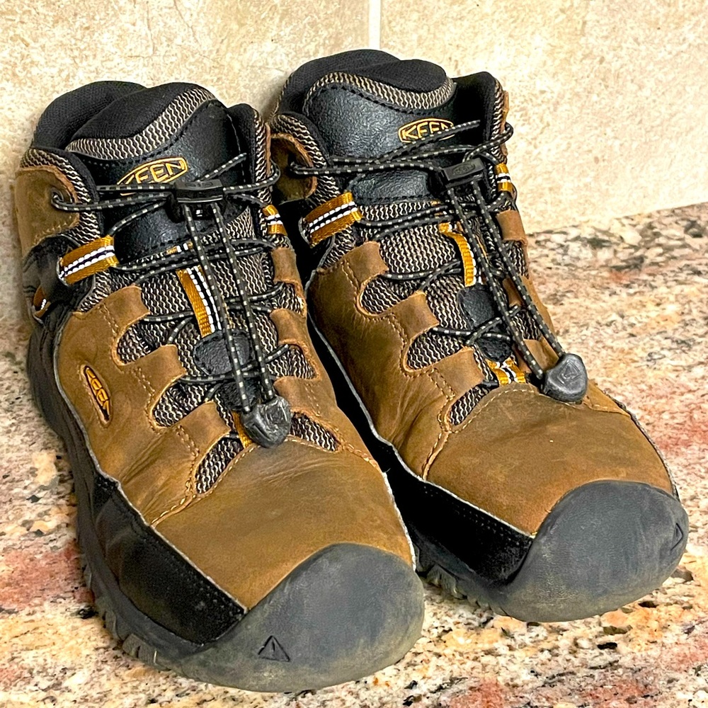 Keen waterproof hiking boots